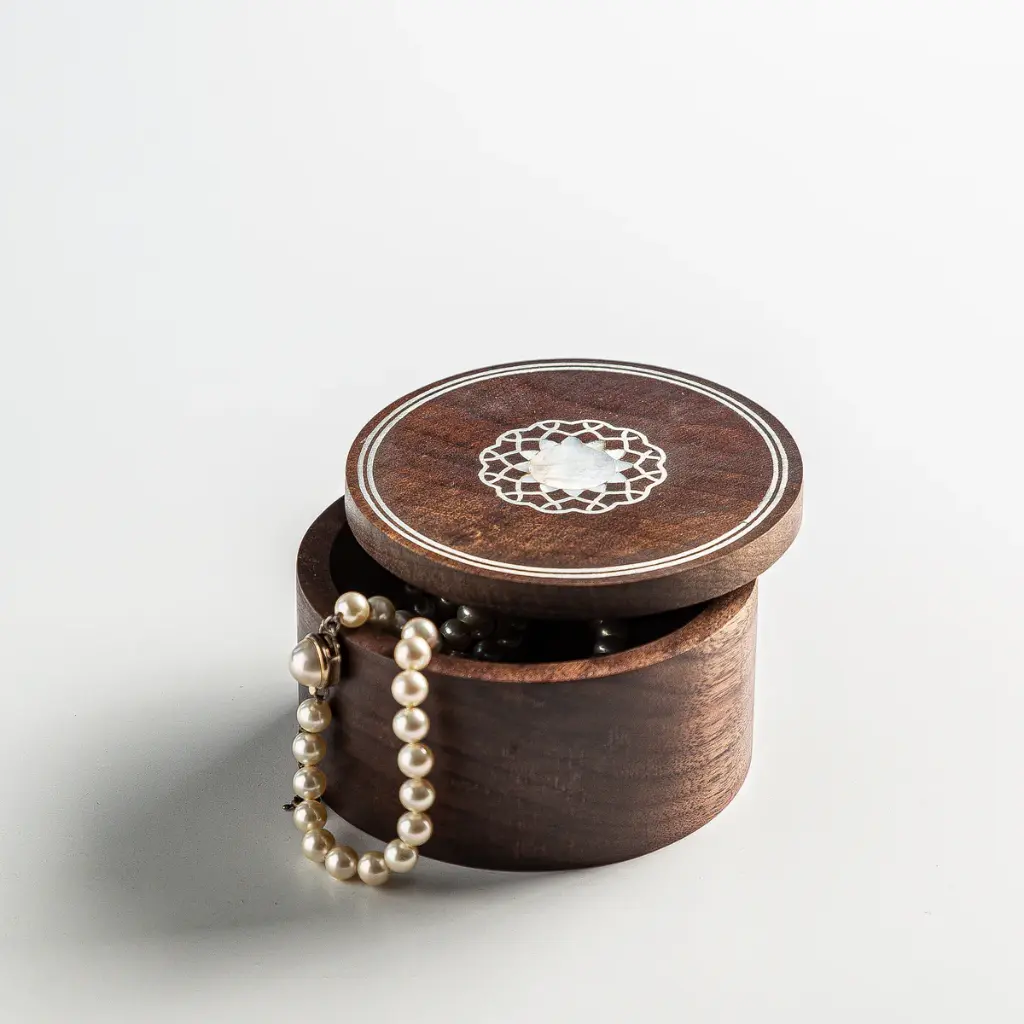 PreciousJewelBox_02.webp