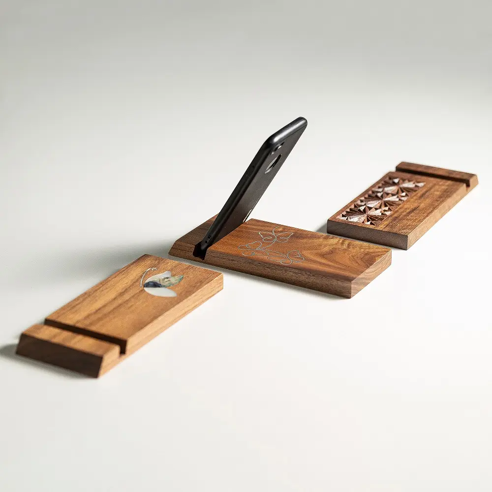 wooden mobile holder_2.webp