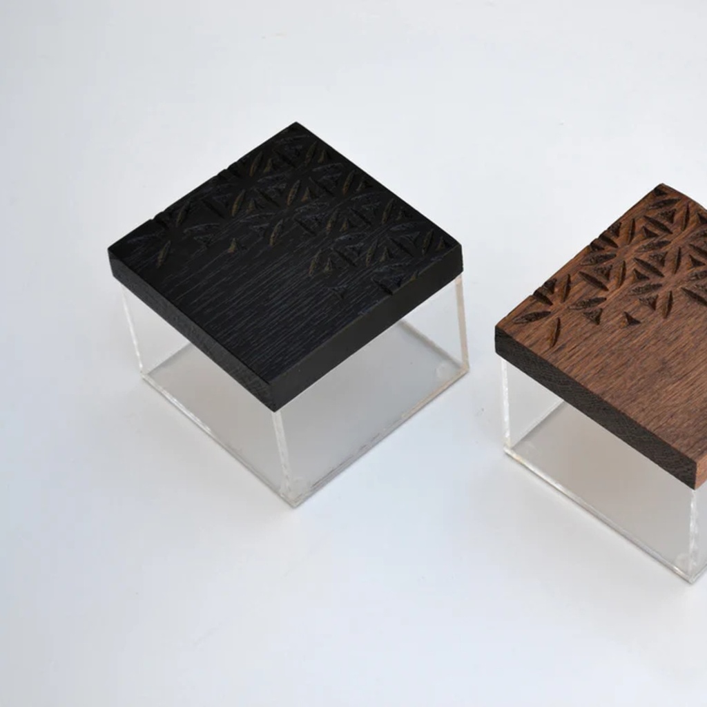 ENGRAVED WOOD SWEET BOX