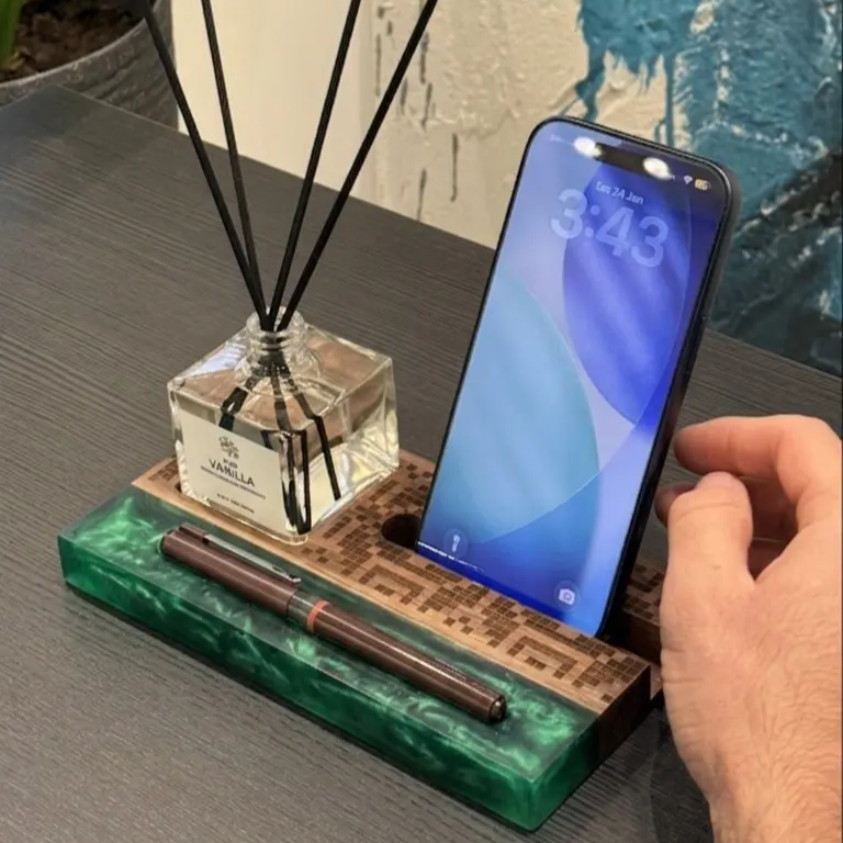 CARD HOLDER & REED DIFFUSER